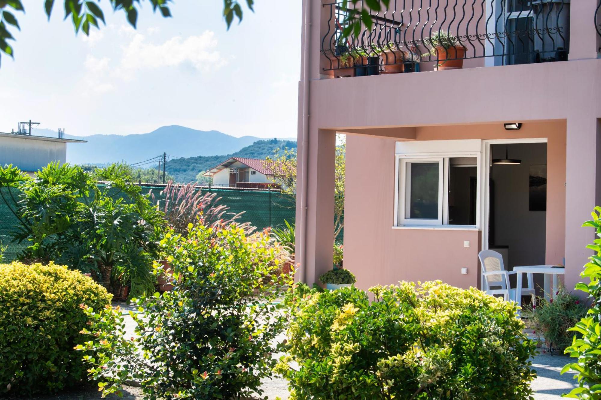 Ruellia Luxury Apartments Kalligoni 외부 사진