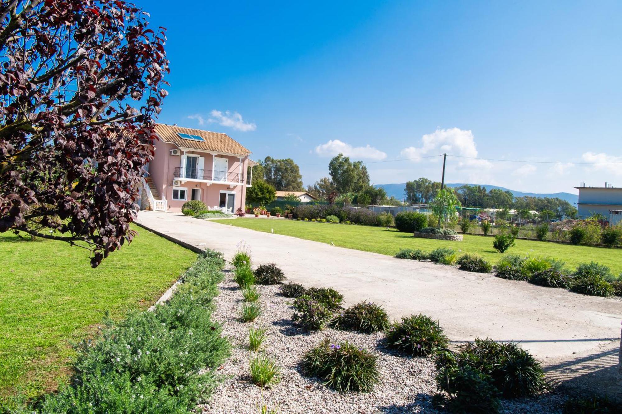 Ruellia Luxury Apartments Kalligoni 외부 사진